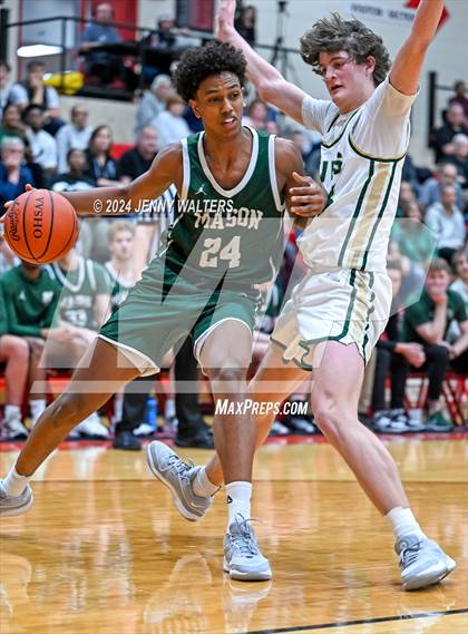 Thumbnail 2 in Sycamore vs. Mason (OHSAA Southwest District Division 1 Sectionals Round 1) photogallery.