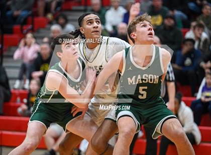 Thumbnail 1 in Sycamore vs. Mason (OHSAA Southwest District Division 1 Sectionals Round 1) photogallery.