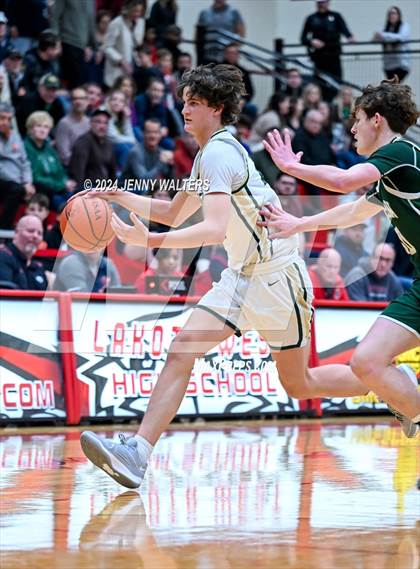 Thumbnail 1 in Sycamore vs. Mason (OHSAA Southwest District Division 1 Sectionals Round 1) photogallery.