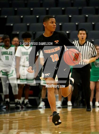 Thumbnail 3 in El Camino vs Marysville @ Golden 1 Center photogallery.