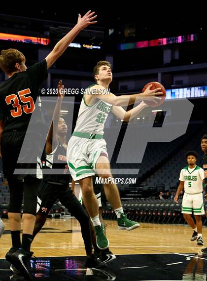 Thumbnail 3 in El Camino vs Marysville @ Golden 1 Center photogallery.