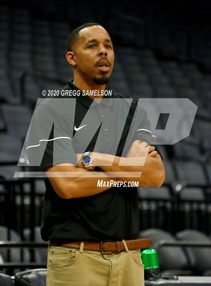 Thumbnail 3 in El Camino vs Marysville @ Golden 1 Center photogallery.