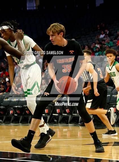 Thumbnail 3 in El Camino vs Marysville @ Golden 1 Center photogallery.