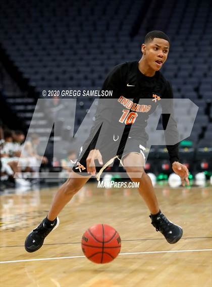 Thumbnail 3 in El Camino vs Marysville @ Golden 1 Center photogallery.