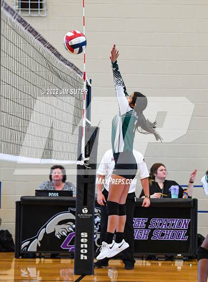 Thumbnail 2 in FR: College Station vs Rudder photogallery.