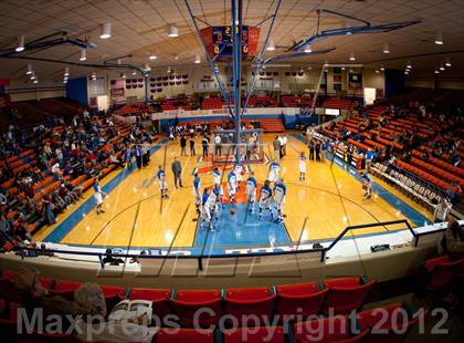 Thumbnail 3 in Graves County vs Warren Central (Marshall County Hoopfest) photogallery.