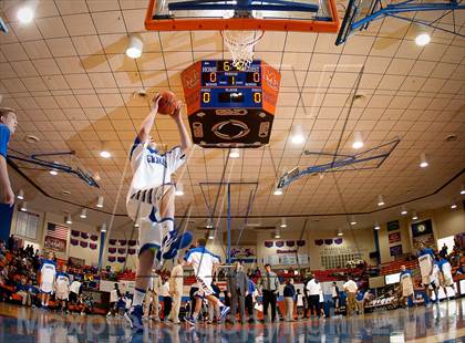 Thumbnail 1 in Graves County vs Warren Central (Marshall County Hoopfest) photogallery.