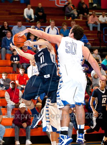 Thumbnail 3 in Graves County vs Warren Central (Marshall County Hoopfest) photogallery.