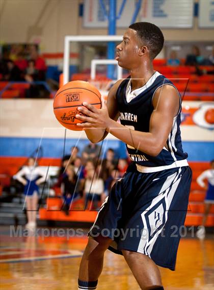 Thumbnail 1 in Graves County vs Warren Central (Marshall County Hoopfest) photogallery.