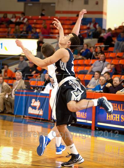 Thumbnail 2 in Graves County vs Warren Central (Marshall County Hoopfest) photogallery.