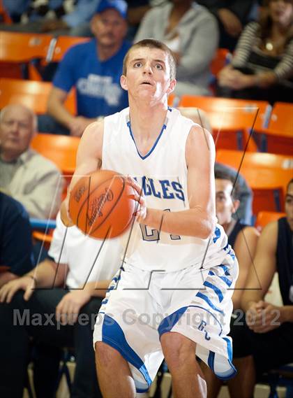 Thumbnail 2 in Graves County vs Warren Central (Marshall County Hoopfest) photogallery.