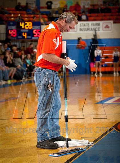 Thumbnail 2 in Graves County vs Warren Central (Marshall County Hoopfest) photogallery.