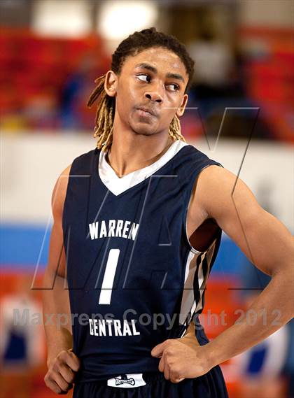 Thumbnail 3 in Graves County vs Warren Central (Marshall County Hoopfest) photogallery.