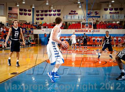 Thumbnail 3 in Graves County vs Warren Central (Marshall County Hoopfest) photogallery.