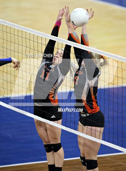 Thumbnail 3 in Lyons vs. Wiggins (CHSAA 2A Pool III Match 12) photogallery.
