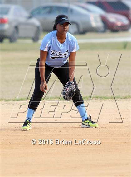Thumbnail 1 in Ribault @ West Nassau photogallery.