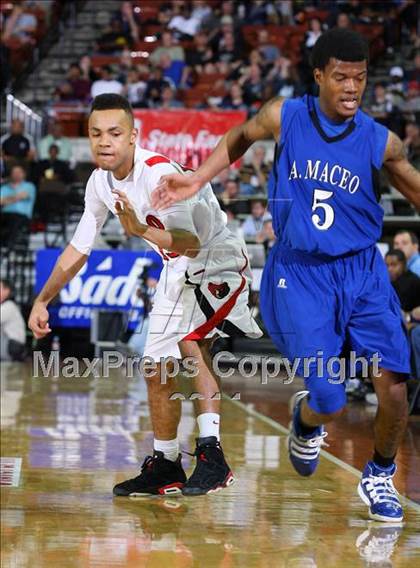 Thumbnail 3 in West Oso vs. A. Maceo Smith (UIL 2A  Semifinal) photogallery.
