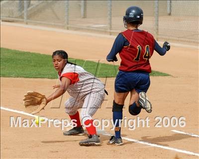 Thumbnail 2 in Serra vs. Cantwell Sacred Heart (D7 Section Final) photogallery.