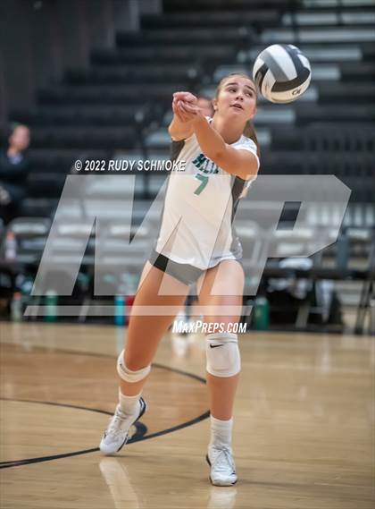 Thumbnail 3 in Holtville vs. Helix (CIF SDS D3 finals) photogallery.