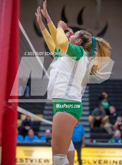 Thumbnail 2 in Holtville vs. Helix (CIF SDS D3 finals) photogallery.