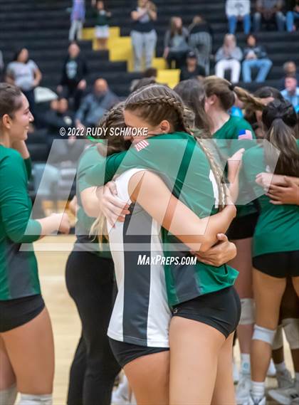 Thumbnail 2 in Holtville vs. Helix (CIF SDS D3 finals) photogallery.
