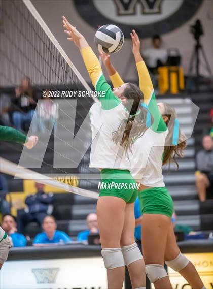 Thumbnail 1 in Holtville vs. Helix (CIF SDS D3 finals) photogallery.