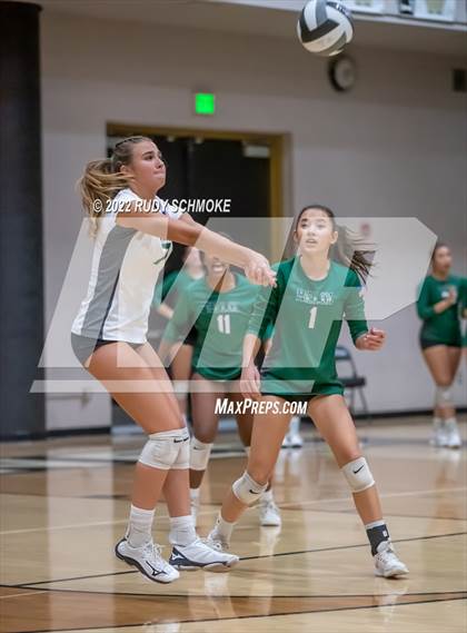 Thumbnail 3 in Holtville vs. Helix (CIF SDS D3 finals) photogallery.