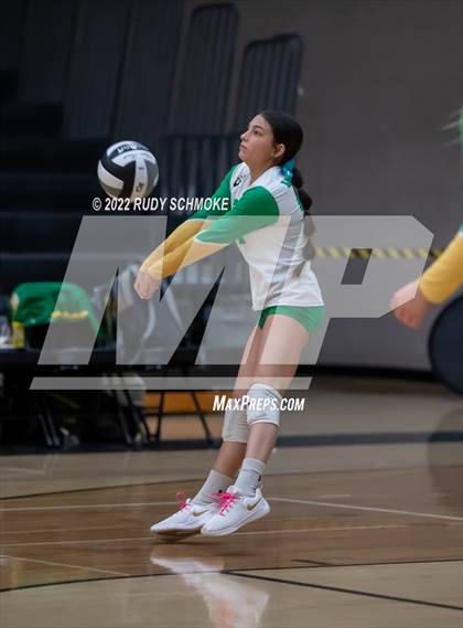Thumbnail 1 in Holtville vs. Helix (CIF SDS D3 finals) photogallery.