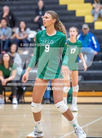 Thumbnail 2 in Holtville vs. Helix (CIF SDS D3 finals) photogallery.