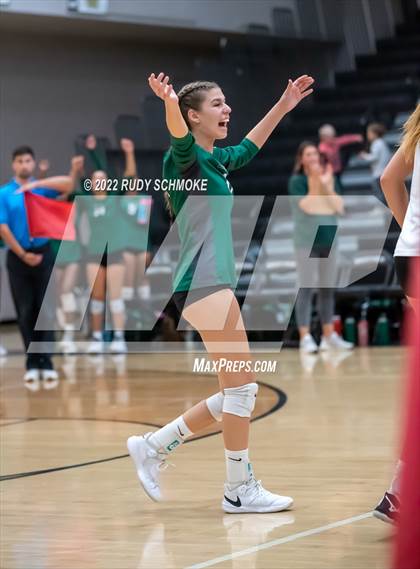 Thumbnail 3 in Holtville vs. Helix (CIF SDS D3 finals) photogallery.