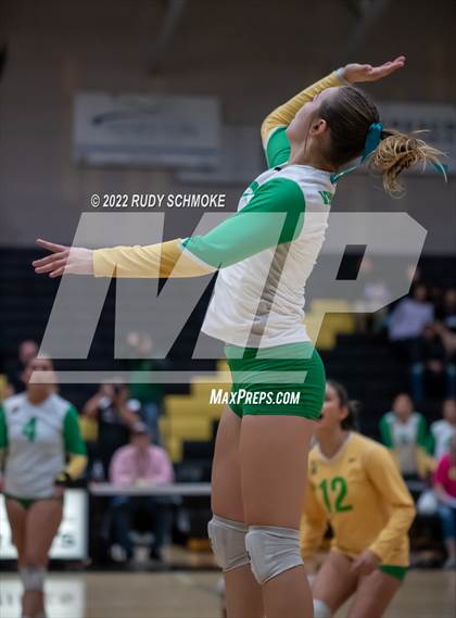 Thumbnail 2 in Holtville vs. Helix (CIF SDS D3 finals) photogallery.