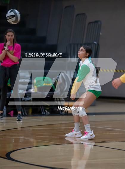 Thumbnail 3 in Holtville vs. Helix (CIF SDS D3 finals) photogallery.