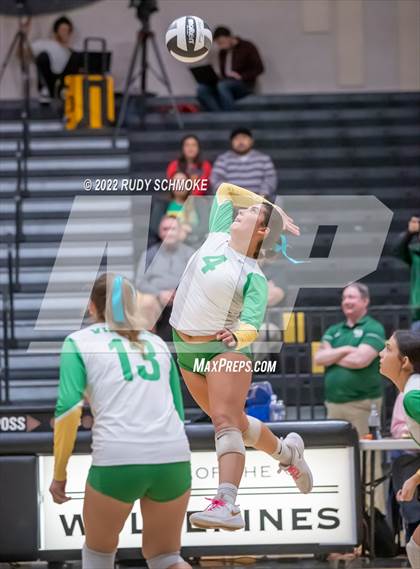 Thumbnail 2 in Holtville vs. Helix (CIF SDS D3 finals) photogallery.
