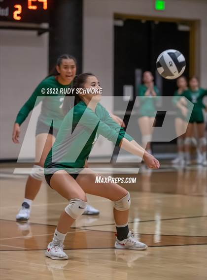 Thumbnail 3 in Holtville vs. Helix (CIF SDS D3 finals) photogallery.