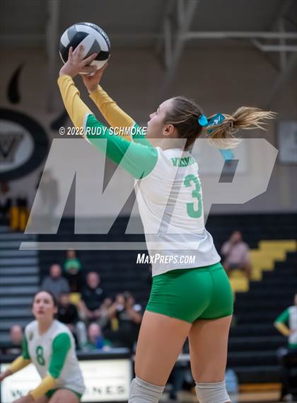 Thumbnail 1 in Holtville vs. Helix (CIF SDS D3 finals) photogallery.