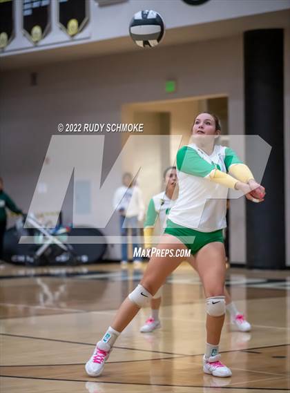 Thumbnail 2 in Holtville vs. Helix (CIF SDS D3 finals) photogallery.