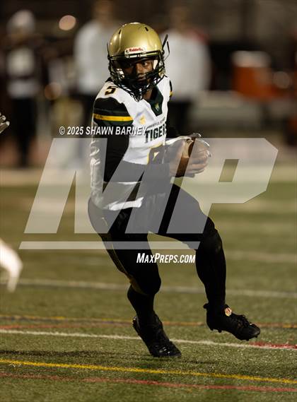 Thumbnail 3 in Indianapolis Crispus Attucks @ Brebeuf Jesuit Preparatory (Sectional S22 Round 1) photogallery.