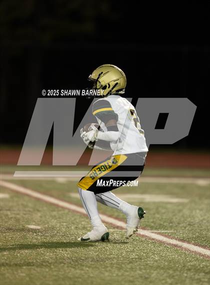 Thumbnail 3 in Indianapolis Crispus Attucks @ Brebeuf Jesuit Preparatory (Sectional S22 Round 1) photogallery.