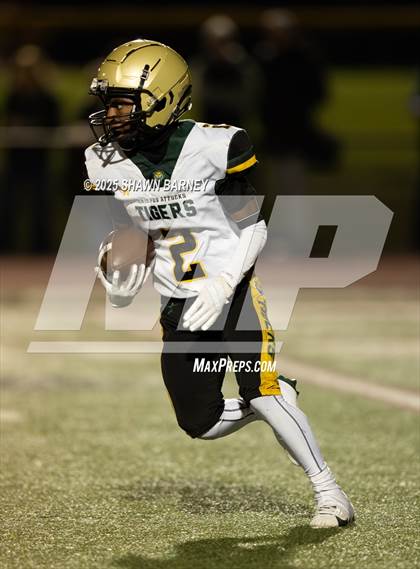 Thumbnail 3 in Indianapolis Crispus Attucks @ Brebeuf Jesuit Preparatory (Sectional S22 Round 1) photogallery.