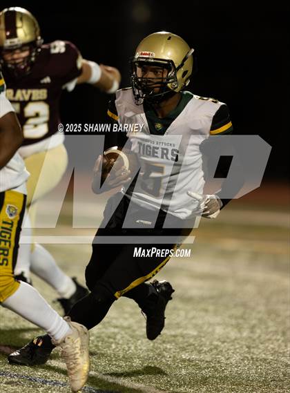 Thumbnail 3 in Indianapolis Crispus Attucks @ Brebeuf Jesuit Preparatory (Sectional S22 Round 1) photogallery.