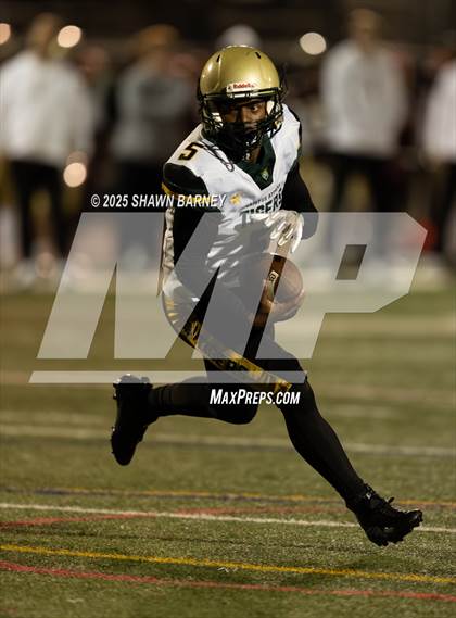 Thumbnail 2 in Indianapolis Crispus Attucks @ Brebeuf Jesuit Preparatory (Sectional S22 Round 1) photogallery.