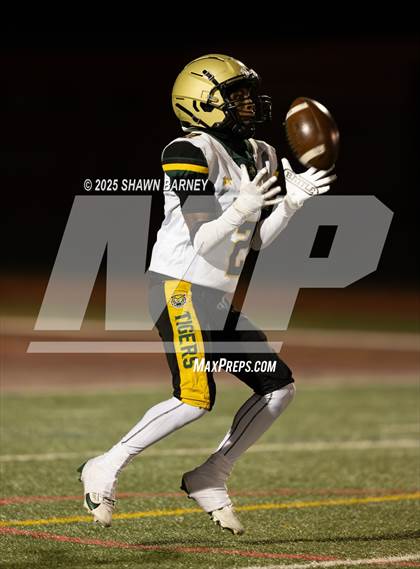 Thumbnail 2 in Indianapolis Crispus Attucks @ Brebeuf Jesuit Preparatory (Sectional S22 Round 1) photogallery.