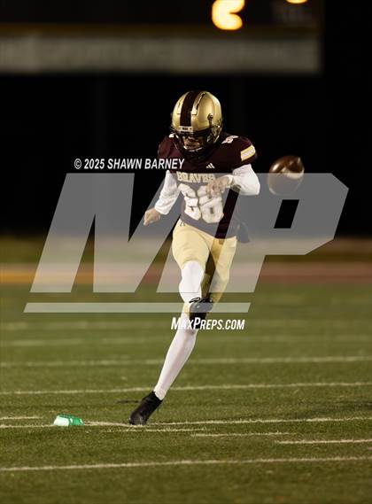 Thumbnail 2 in Indianapolis Crispus Attucks @ Brebeuf Jesuit Preparatory (Sectional S22 Round 1) photogallery.