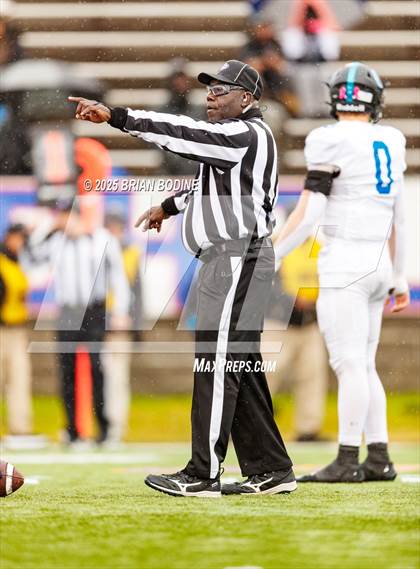 Thumbnail 2 in Oceanside Collegiate Academy vs Belton-Honea Path (SCHSL 3A Final) photogallery.