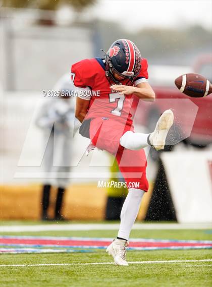 Thumbnail 1 in Oceanside Collegiate Academy vs Belton-Honea Path (SCHSL 3A Final) photogallery.