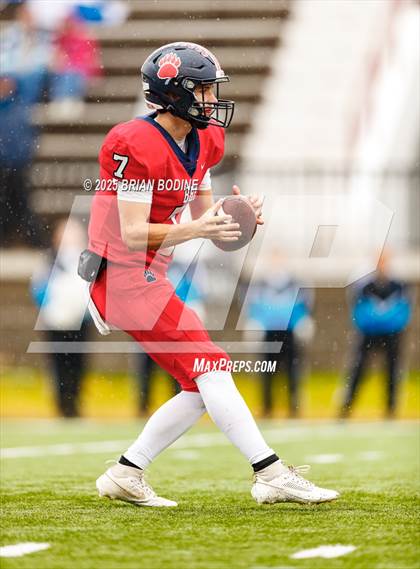 Thumbnail 3 in Oceanside Collegiate Academy vs Belton-Honea Path (SCHSL 3A Final) photogallery.