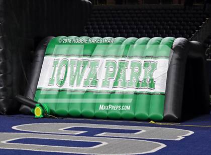 Thumbnail 2 in Glen Rose @ Iowa Park (UIL 4A Division 2 Quarterfinal) photogallery.