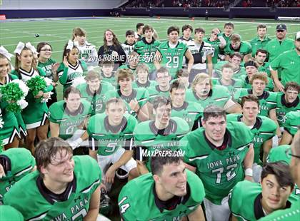 Thumbnail 3 in Glen Rose @ Iowa Park (UIL 4A Division 2 Quarterfinal) photogallery.
