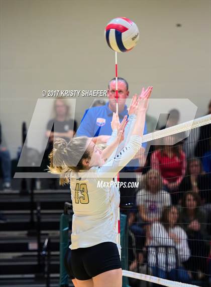 Thumbnail 3 in Sanderson @ Cardinal Gibbons photogallery.
