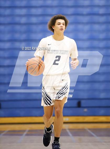 Thumbnail 1 in Tulare Western vs. Clovis East photogallery.